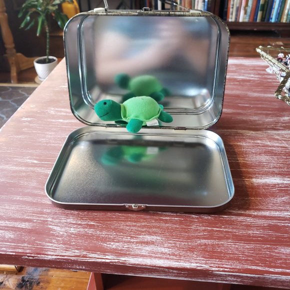 John Wayne Retro Metal Lunch Box - "The Duke" - Cowboy - Patriotic - Picture 10 of 10